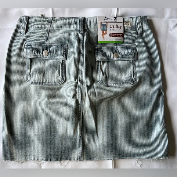 Seven7 - Front Patch Pocket Stretch Cotton Twill Utility Skirt Size: 10 > NWT - Picture 4 of 13